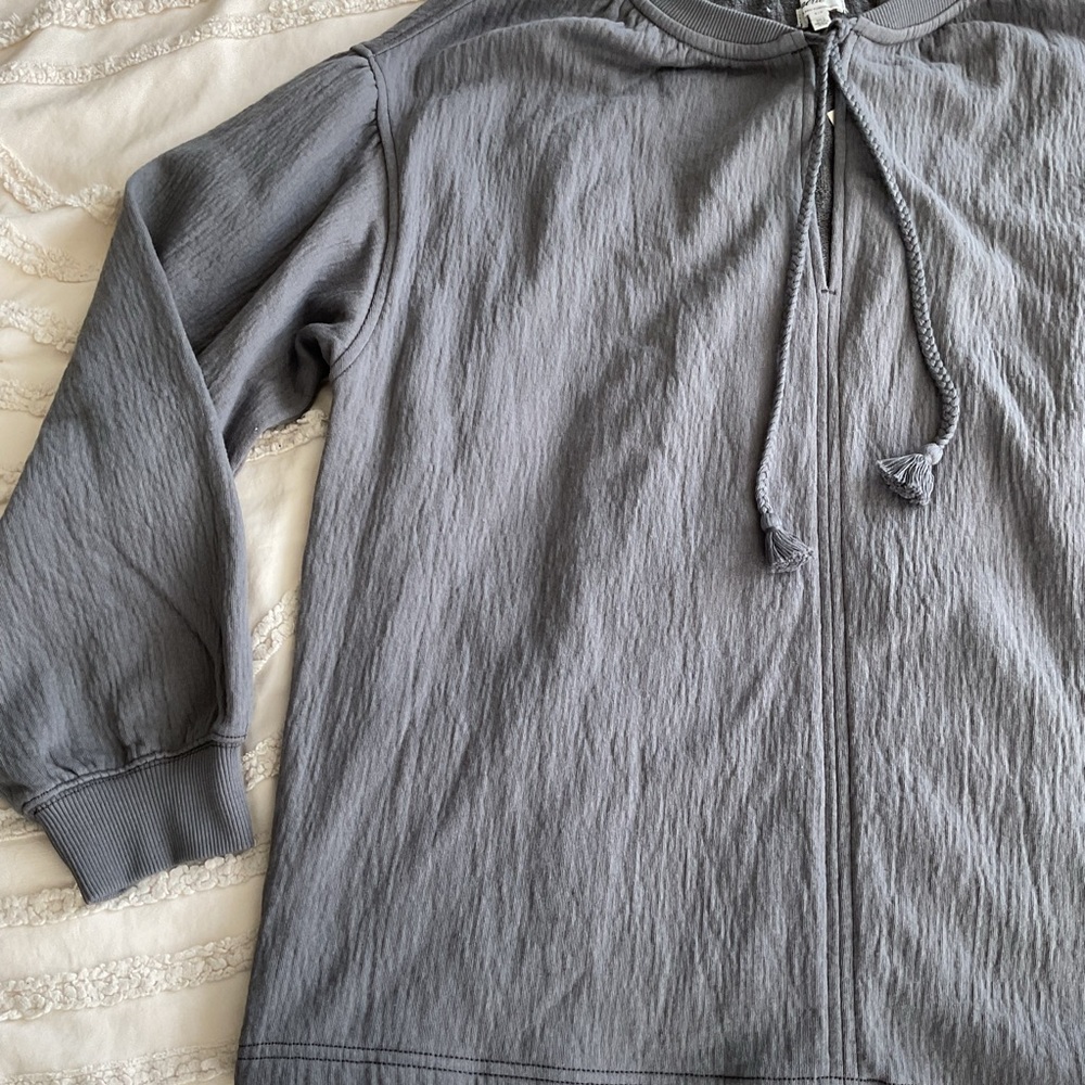 aerie Charcoal Gray Textured V-Neck Top with Tassel Tie - Picture 7 of 9